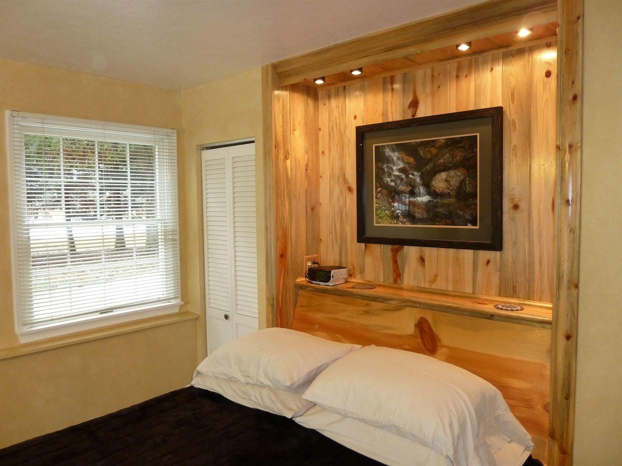 Bad Rock Bed And Breakfast Inn Columbia Falls Εξωτερικό φωτογραφία